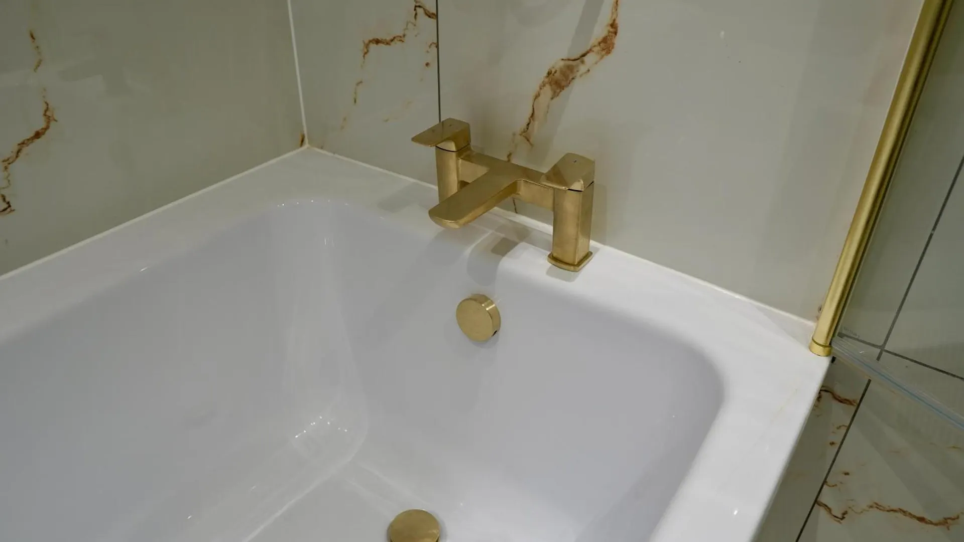Spacious 1Bd Flat Near Central London, Office, Smart Tv Apartment