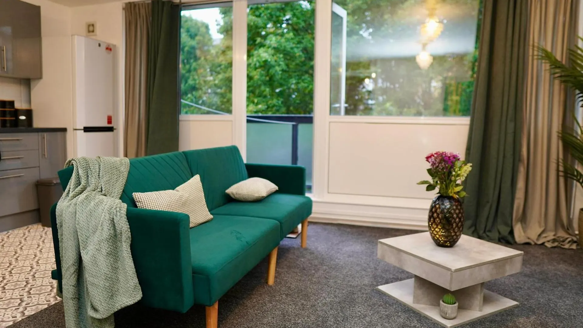 Spacious 1Bd Flat Near Central London, Office, Smart Tv 0*, London United Kingdom